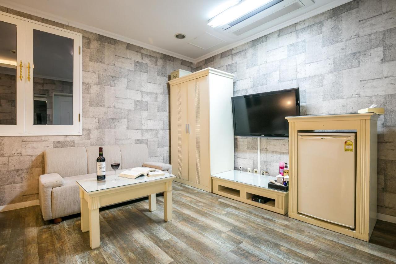 Fiore Hotel Gumi Dış mekan fotoğraf