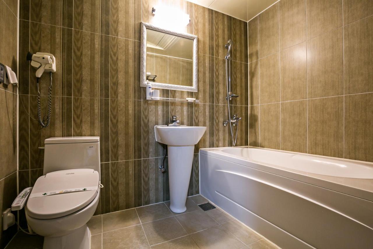 Fiore Hotel Gumi Dış mekan fotoğraf